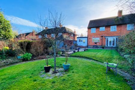 3 bedroom Semi-detached house for sale in Goscote Hall Road, Birstall, LE4