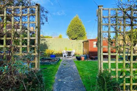 3 bedroom Semi-detached house for sale in Goscote Hall Road, Birstall, LE4