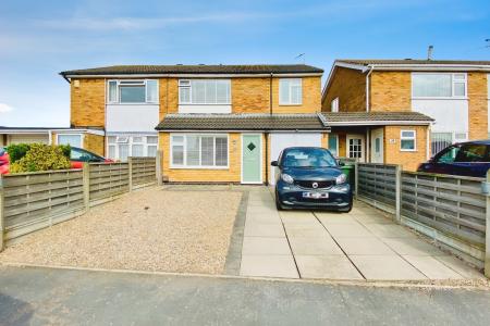 4 bedroom Semi-detached house for sale in Greensward, East Goscote, LE7
