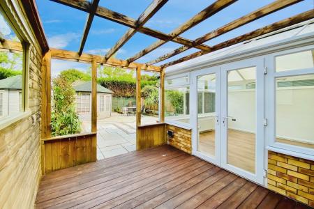 4 bedroom Semi-detached house for sale in Greensward, East Goscote, LE7