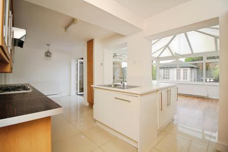 4 bedroom Semi-detached house for sale in Greensward, East Goscote, LE7