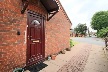 2 bedroom Semi-detached bungalow for sale in Halford Street, Syston, LE7