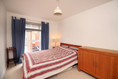 2 bedroom Semi-detached house for sale in Harston Lane, Leicester, LE4