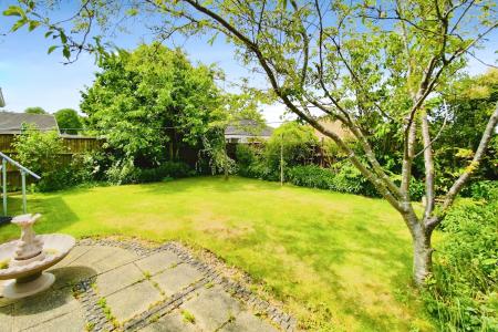 2 bedroom Detached bungalow for sale in Hereward Drive, Thurnby, LE7