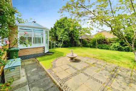 2 bedroom Detached bungalow for sale in Hereward Drive, Thurnby, LE7