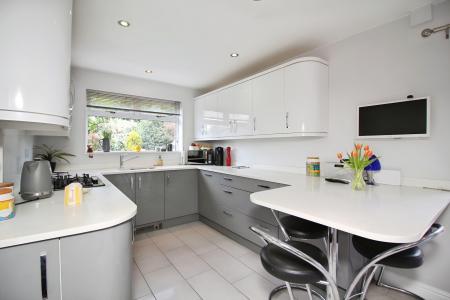 5 bedroom Detached bungalow for sale in Highway Road, Thurmaston, LE4