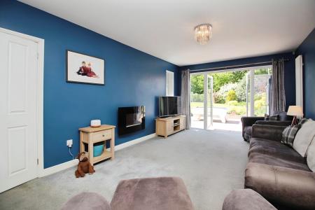 5 bedroom Detached bungalow for sale in Highway Road, Thurmaston, LE4