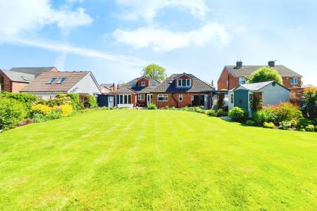 5 bedroom Detached bungalow for sale in Highway Road, Thurmaston, LE4