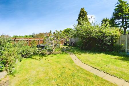 3 bedroom Semi-detached house for sale in Humberstone Lane, Thurmaston, LE4