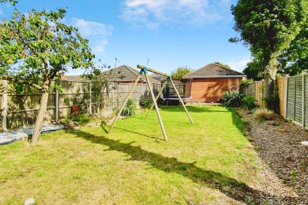 4 bedroom Detached bungalow for sale in Humberstone Lane, Thurmaston, LE4