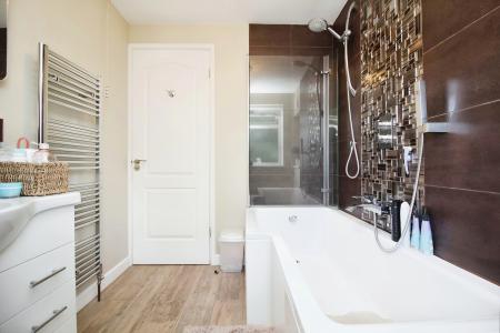 4 bedroom Detached house for sale in Hungarton Drive, Syston, LE7