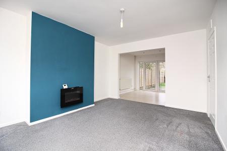 3 bedroom Semi-detached house for sale in Huntsmans Dale, East Goscote, LE7