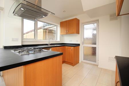 3 bedroom Semi-detached house for sale in Huntsmans Dale, East Goscote, LE7