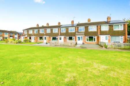 3 bedroom Terraced House for sale in Huntsmans Dale, East Goscote, LE7