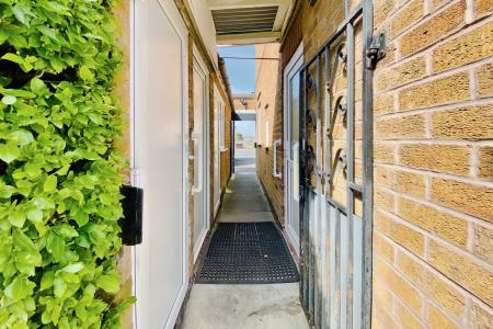 3 bedroom Semi-detached house for sale in June Avenue, Thurmaston, LE4