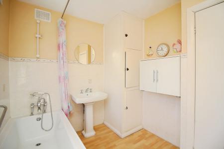 3 bedroom Semi-detached house for sale in June Avenue, Thurmaston, LE4