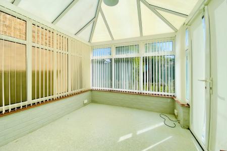 3 bedroom Semi-detached house for sale in June Avenue, Thurmaston, LE4