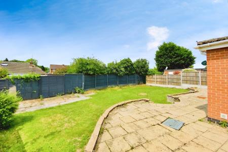 3 bedroom Semi-detached house for sale in Keble Drive, Syston, LE7