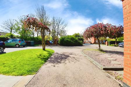 3 bedroom Semi-detached house for sale in Kingfisher Road, Mountsorrel, LE12