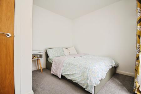 4 bedroom Town house for sale in Langton Way, Leicester, LE4