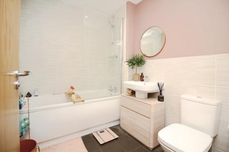 4 bedroom Town house for sale in Langton Way, Leicester, LE4