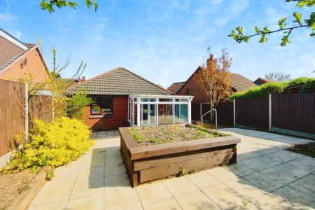 2 bedroom Detached bungalow for sale in Lime Drive, Syston, LE7