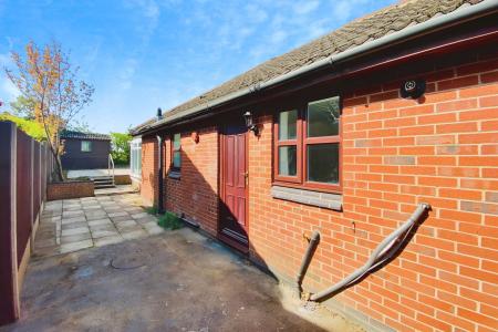 2 bedroom Detached bungalow for sale in Lime Drive, Syston, LE7