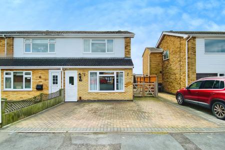 3 bedroom Semi-detached house for sale in Lime Drive, Syston, LE7