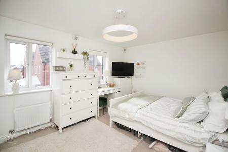 2 bedroom Terraced House for sale in Linacre Crescent, Syston, LE7