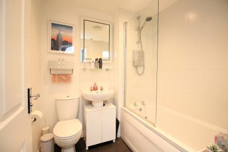 2 bedroom Terraced House for sale in Linacre Crescent, Syston, LE7