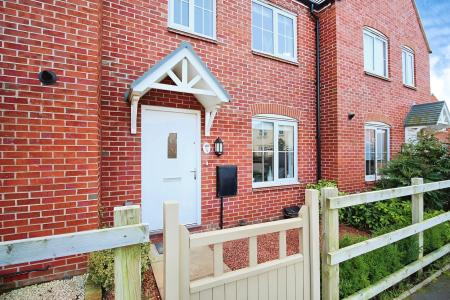 2 bedroom Terraced House for sale in Linacre Crescent, Syston, LE7