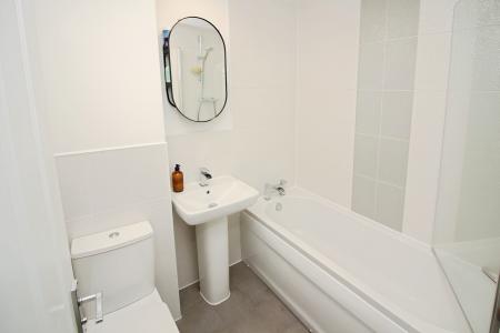 3 bedroom Terraced House for sale in Linacre Crescent, Syston, LE7