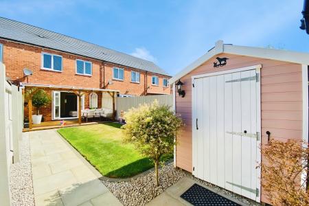 3 bedroom Terraced House for sale in Linacre Crescent, Syston, LE7