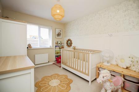 3 bedroom Terraced House for sale in Linacre Crescent, Syston, LE7