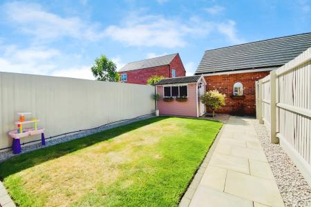 3 bedroom Terraced House for sale in Linacre Crescent, Syston, LE7