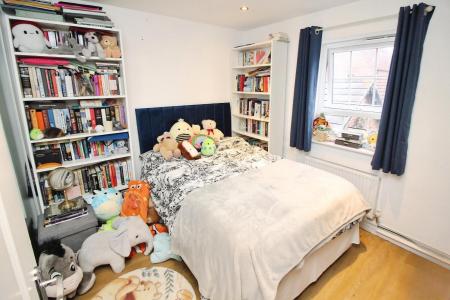 4 bedroom Detached house for sale in Loddington Close, Syston, LE7