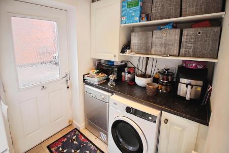 4 bedroom Detached house for sale in Loddington Close, Syston, LE7