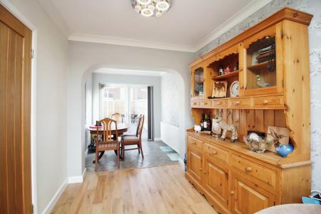 3 bedroom End of terrace house for sale in Long Furrow, East Goscote, LE7