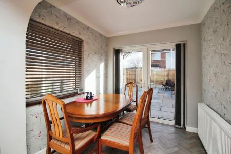 3 bedroom End of terrace house for sale in Long Furrow, East Goscote, LE7