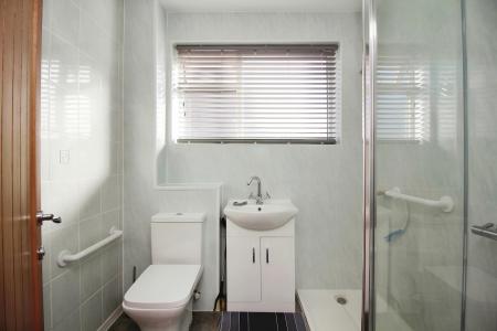 3 bedroom End of terrace house for sale in Long Furrow, East Goscote, LE7