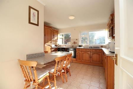 3 bedroom Detached house for sale in Long Furrow, East Goscote, LE7