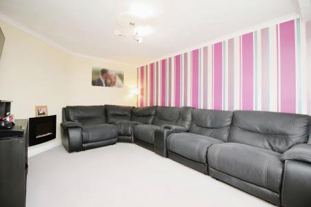 3 bedroom Semi-detached house for sale in Long Furrow, East Goscote, LE7