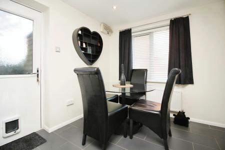 3 bedroom Semi-detached house for sale in Martin Drive, Syston, LE7