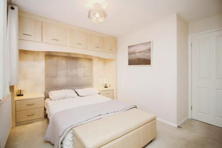 3 bedroom Semi-detached house for sale in Martin Drive, Syston, LE7