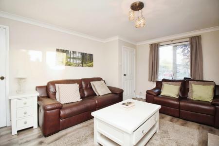 3 bedroom Semi-detached house for sale in Martin Drive, Syston, LE7