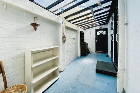 3 bedroom Semi-detached house for sale in Melton Road, Syston, LE7