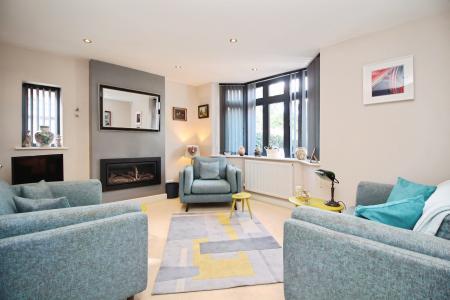 4 bedroom Detached house for sale in Melton Road, Rearsby, LE7