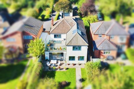 4 bedroom Detached house for sale in Melton Road, Rearsby, LE7