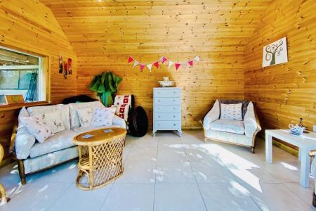 4 bedroom Detached house for sale in Melton Road, Rearsby, LE7