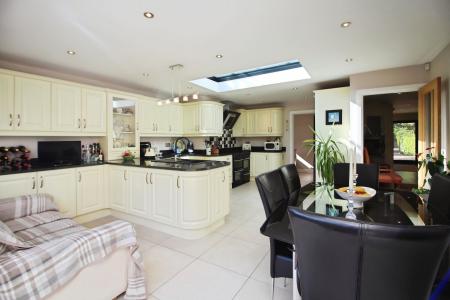 4 bedroom Detached house for sale in Melton Road, Rearsby, LE7